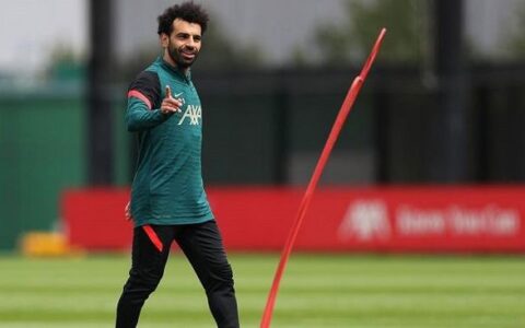 الإجابة مانشستر سيتي.. لماذا تتعقد مفاوضات ليفربول مع محمد صلاح؟