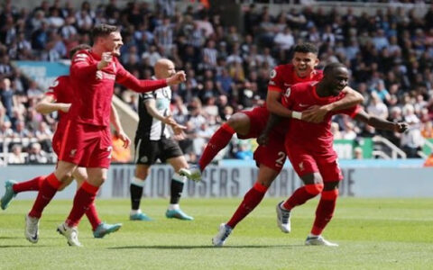 فيديو أهداف مباراة نيوكاسل وليفربول في الدوري الإنجليزي