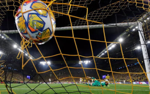 دوري الأبطال الأوروبي.. دورتموند وجمهوره يهزمان باريس سان جيرمان