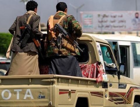ترهيب واعتقالات.. الحوثي يقمع أهالي الحديدة