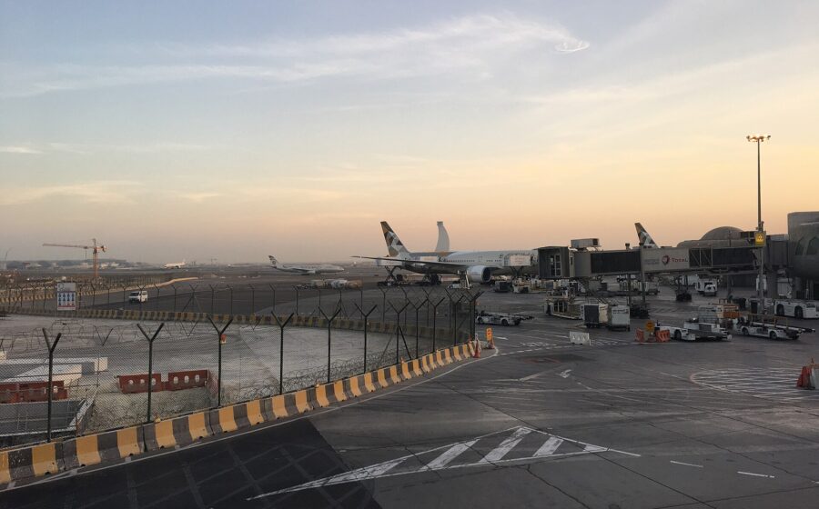 إلغاء رحلات الخليج إلى السعودية: مواعيد الاستئناف وما يجب على المسافرين معرفته