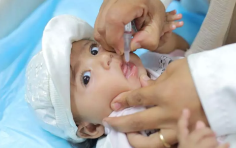 حرب على الصحة.. واحد من كل 5 أطفال في غزة لم يتلقَّ اللقاحات الأساسية