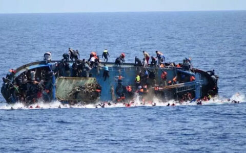 الهجرة غير النظامية.. قتلى وعشرات المفقودين بغرق زورق قبالة موريتانيا
